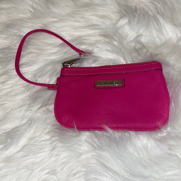 NWOT Hot Pink Calvin Klein Leather Wristlet D1 - Picture 1 of 7
